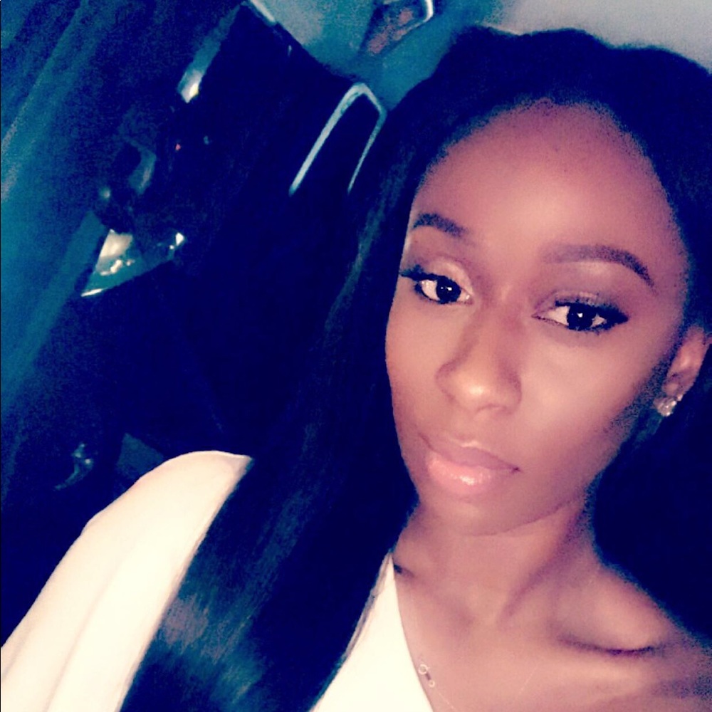 Meet your Posher, Jasmine